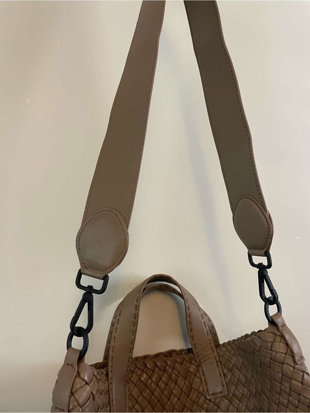 Falor Italian Leather Woven Brown Women's Bag - Picture 3 of 6